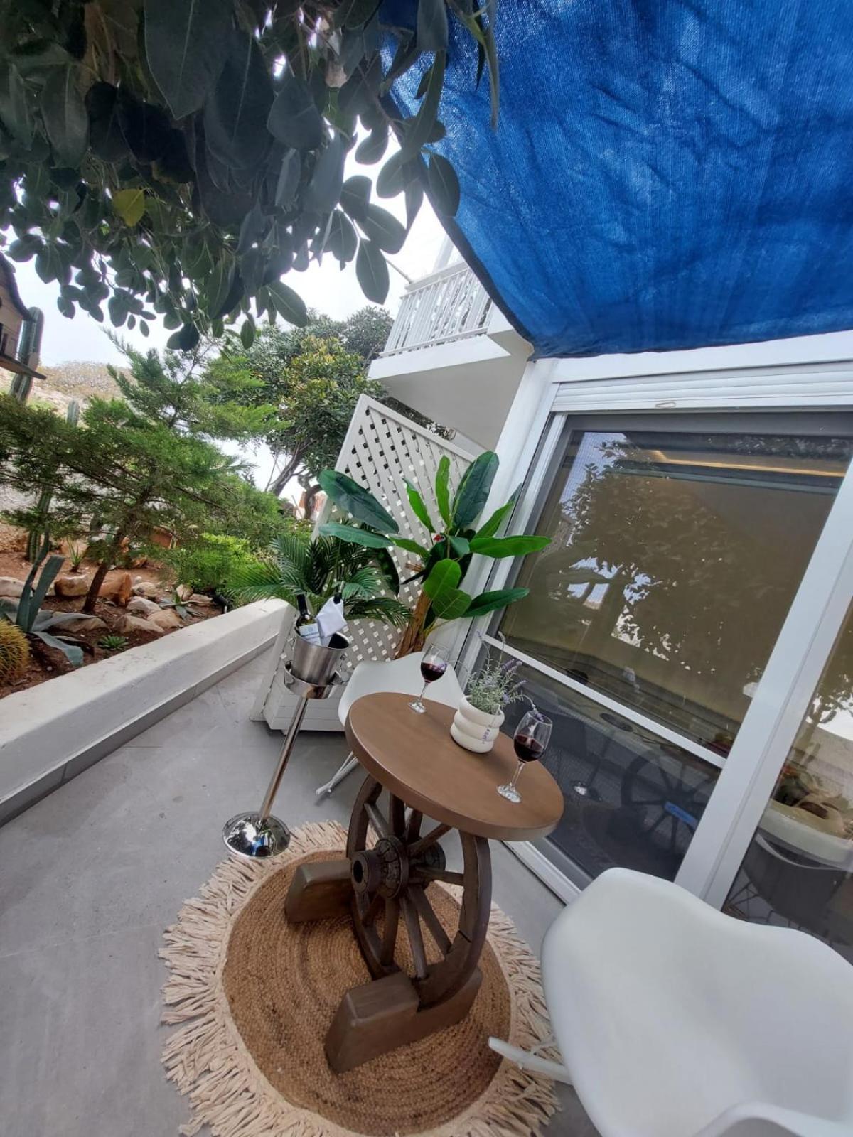 George'S Point Of View Apartment Naousa  Bagian luar foto